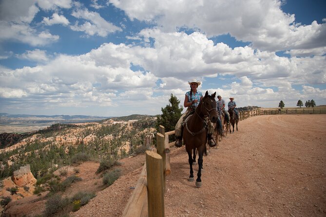 Ruby's Horseback Adventures Utah 1.5 Hour Ride - Meeting and Ending at Bryce Canyon City