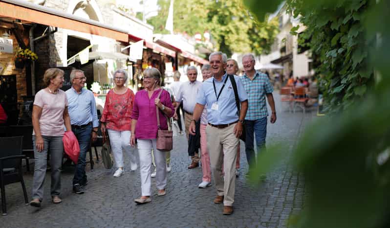 Rüdesheim am Rhein: city tour - The Iconic Drosselgasse as the Tour’s Finale
