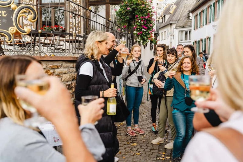 Rüdesheim: city tour with music and wine and Rüdesheim coffee - Starting at the Historic Music Cabinet in Rüdesheim
