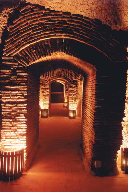 Rueda, Valladolid: Visit Bodegas Mocén for art, history, culture, and wine - Comparing Bodegas Mocén to Similar Experiences