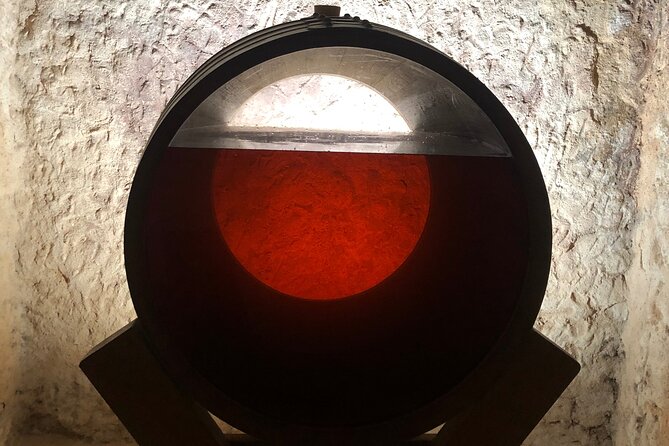 Rueda White Wine Tour with Michelin-Star Lunch from Madrid - The Modern Benchmark Winery: Balancing Tradition and Innovation