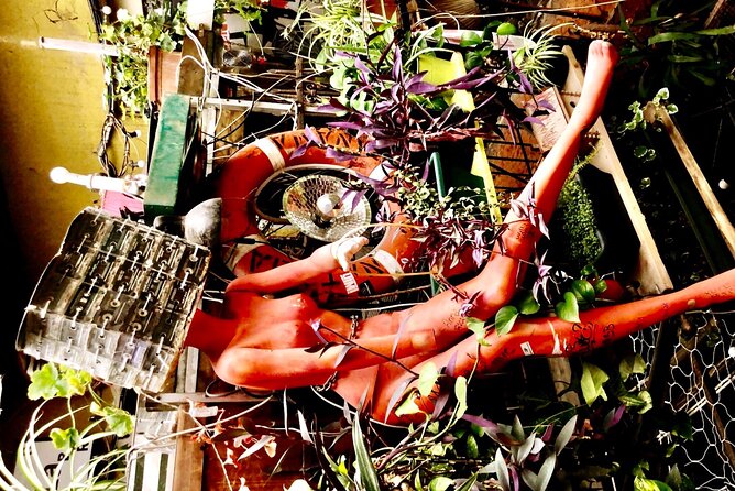 Ruin Pub Walking Tour with a Local Hostess in Budapest - The Ruin Pub Scene Begins at UdvarROM