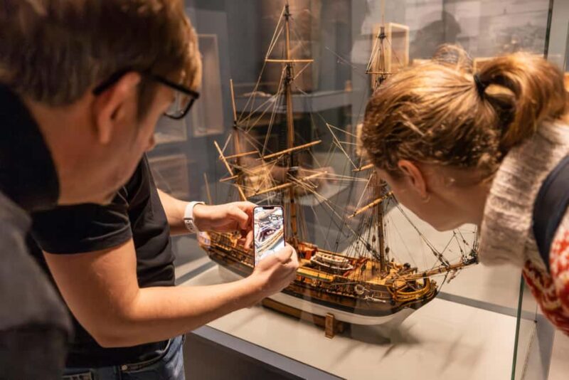 Runde: Guided Tour of Runde Enviromental Centre Exhibition - Watching "Havets Sølv" – The Sea’s Silver Film