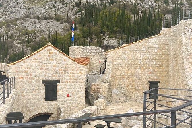 Rural Biking & Wine Tasting Tour in Dubrovnik - Starting Point: Charming Dubravka Farm and Its Rural Charm