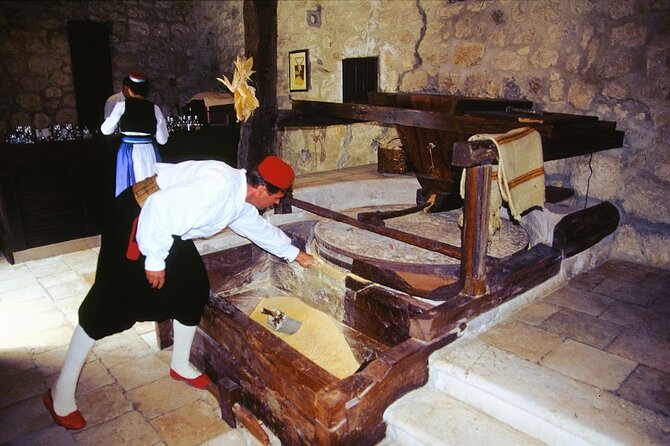 Rural Biking & Wine Tasting Tour in Dubrovnik - Exploring the Sokol Fortress: A Walk Through History