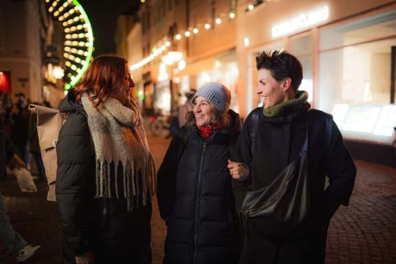 Saarbrücken: Magical Christmas tour through the old town - Exploring the Festive Streets: From the Rathaus to St. Johanner Markt