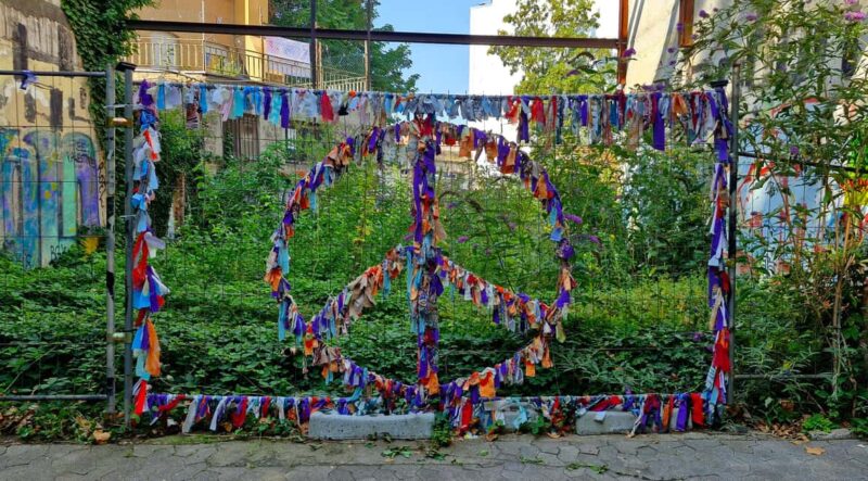 Saarbrücken: Street Art & Food Tasting Tour - The Guide: An Insightful Explanation of Urban Life