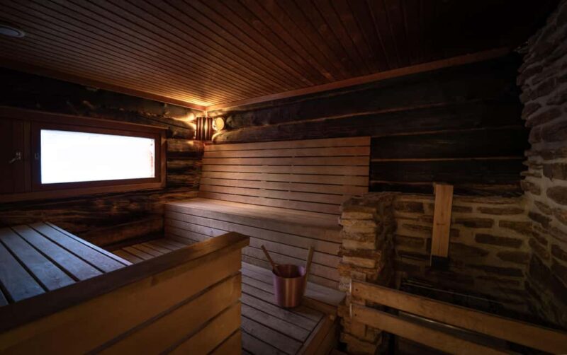 Saariselkä: Kuukkeli Saunaworld (Smoke Sauna) - The Sauna World: Traditional Smoke Sauna and Electric Saunas