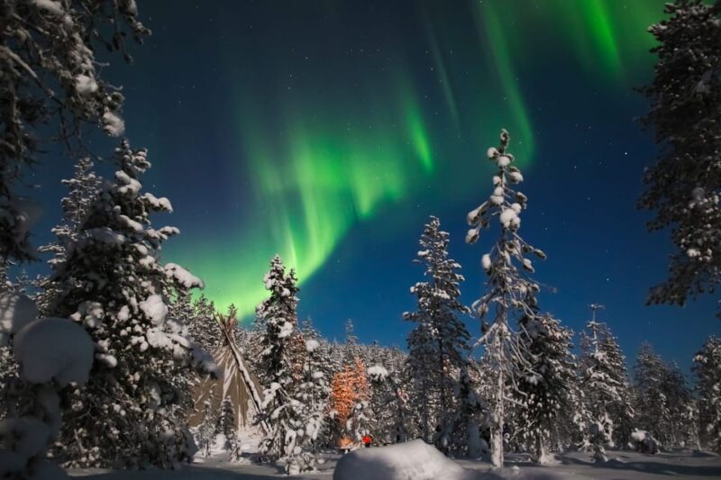 Saariselkä: Northern Lights Hunting Snowshoe Trip - Starting Point and Tour Duration in Saariselkä
