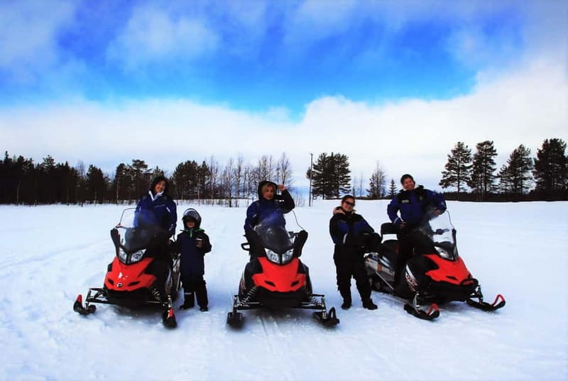 Saariselka: Snowmobile Safari on Tundra with BBQ - Hotel Transfers and Included Equipment