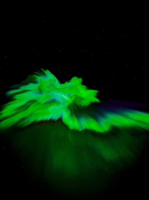 Saariselkä,Kakslauttanen: Aurora Hunting & Photography Tour. - Small Group Tours in a Mercedes Benz Minibus Ensure Comfort and Flexibility