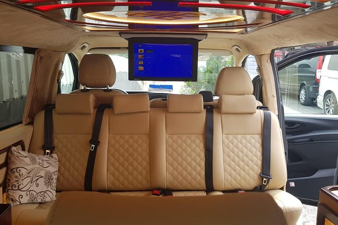 Sabiha Gokcen Airport Transfer - Round Trip - Seamless Arrival with Meet and Greet Service at Sabiha Gokcen