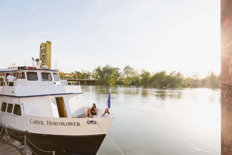Sacramento: City Cruises River Cruise with History Guide - Scenic Views of Sacramento’s Riverside and Wildlife
