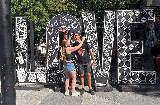 Sacramento Puzzling Adventure Scavenger Hunt Walking Activity - The Gardens of Capitol Park: Over 200 Tree Varieties