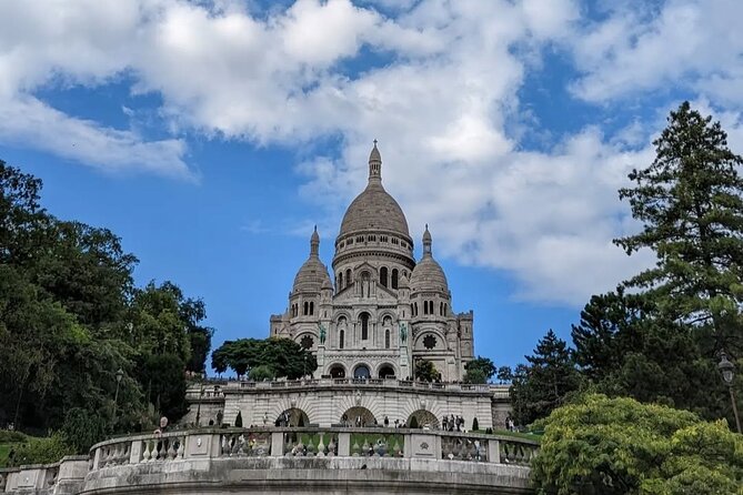 Sacré-Cur Basilica with Montmartre Walking Tour - Walk Through Montmartre’s Artistic and Cultural Landmarks