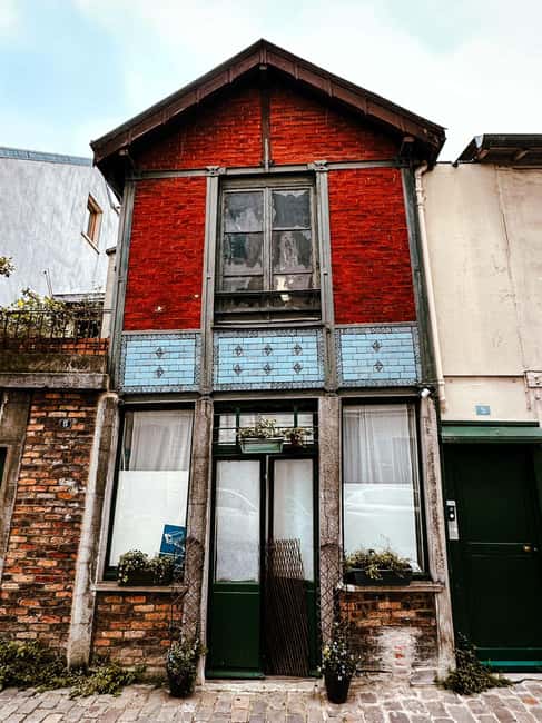 Sacré-Cur de Montmartre Guided Tour - Starting at Metro Abbesses and the Wall of Love