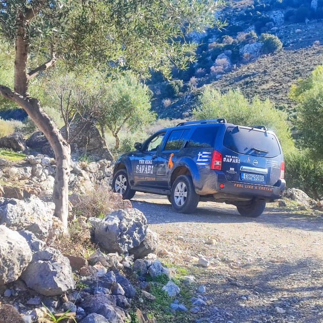 Safari: Juhtas mount,raki and wine distillery,explore crete - Key Points