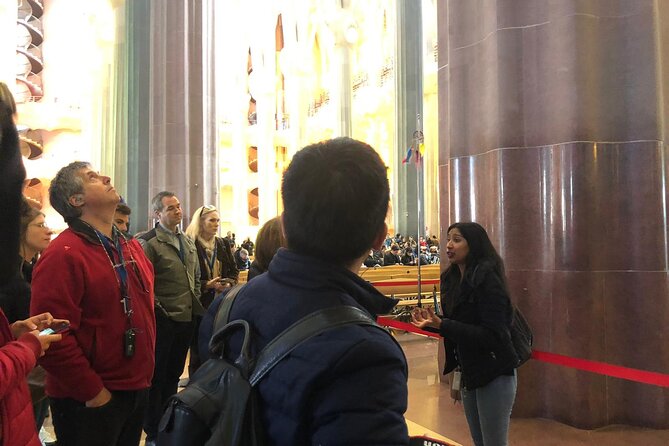 Sagrada Familia English Guided Tour & Optional Tower Access - Post-Tour Exploration and Optional Activities