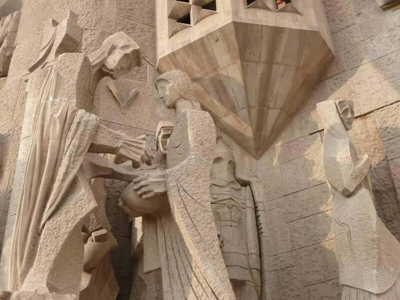 Sagrada Familia Exterior: The Secrets of the Facades - Insights from the Guide: Deepening the Experience