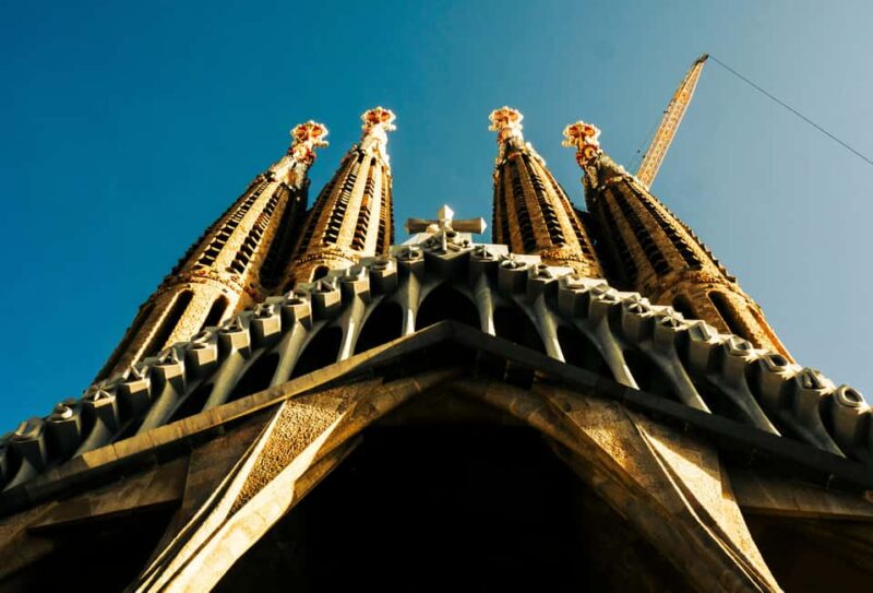 Sagrada Família & More: Barcelona Tour + Candy Tasting - Key Points