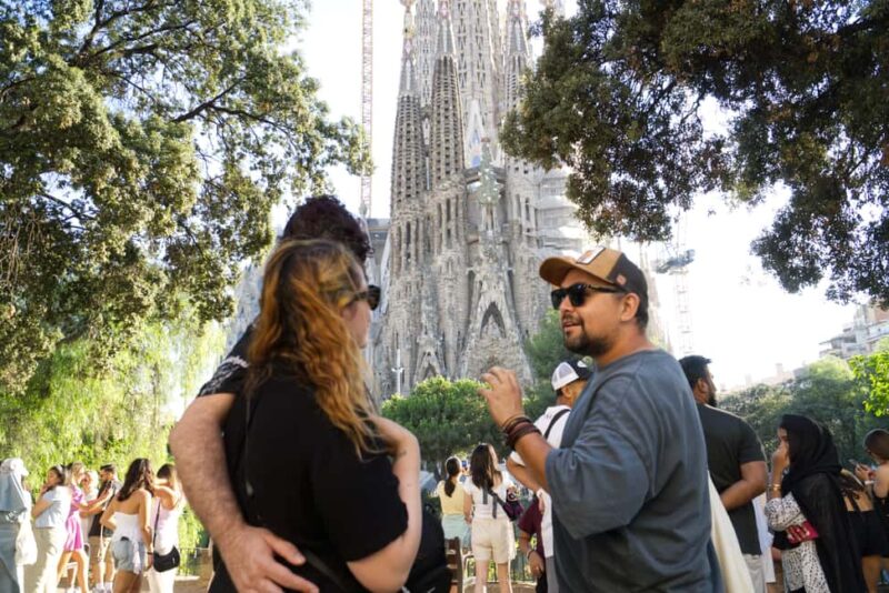 Sagrada Família & More: Barcelona Tour + Candy Tasting - Review Highlights and Guide Quality