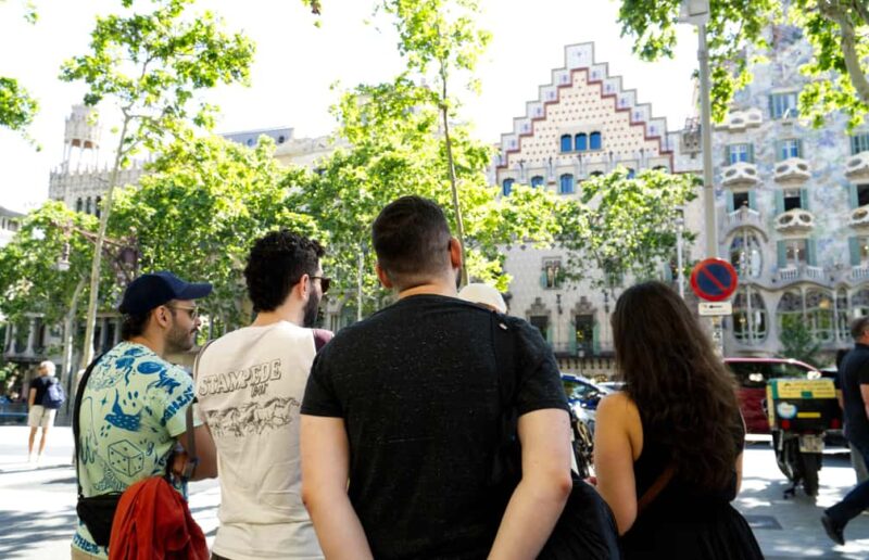 Sagrada Família & More: Barcelona Tour + Candy Tasting - Comparing This Tour to Other Options