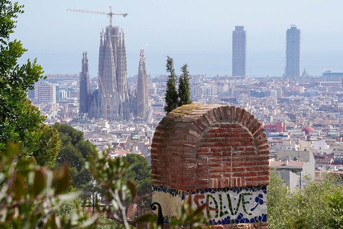 Sagrada Familia & Park Guell Guided Tour with Skip The Line - Guided Tour of Gaudí’s Masterpieces with Priority Entry