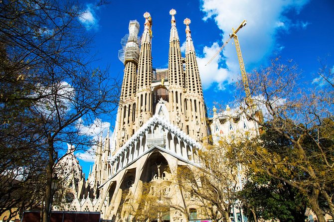 Sagrada Familia Private Guided Tour with Skip the Line Tickets - The Value of a Private Tour in Barcelona