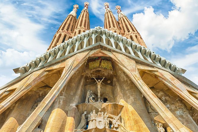 Sagrada Familia Private Tour in Barcelona - Inside La Sagrada Familia: Light, Columns, and Geometry
