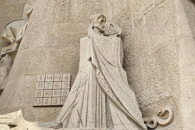 Sagrada Familia Private Tour with Expert Guide - Accessibility and Physical Considerations