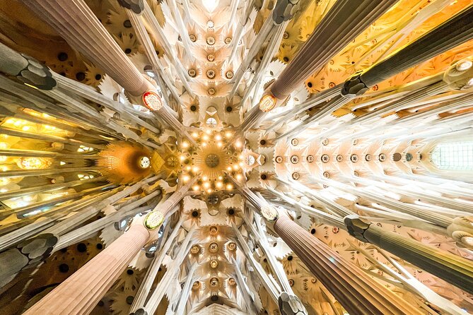 Sagrada Familia Small Group Guided Tour with Skip the Line Ticket - Why This Tour Stands Out From Other Options