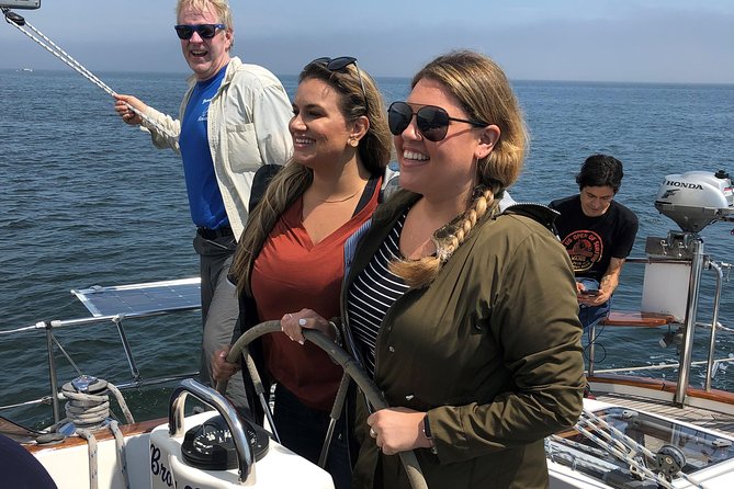 Sail Away: Explore Maine's Coastal Beauty on a 2-Hour Excursion - The Crew: Knowledgeable and Attentive Guides