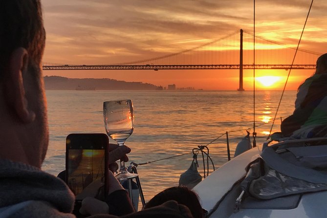 Sail & Dine Sailboat Tour With Sunset - Wine and Refreshments Aboard the Sailboat