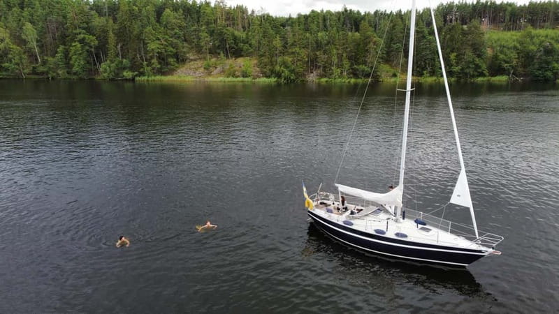 Sail & See -Private sailing Tour with Swimming & Sightseeing - Hands-On Sailing and Steering Experience