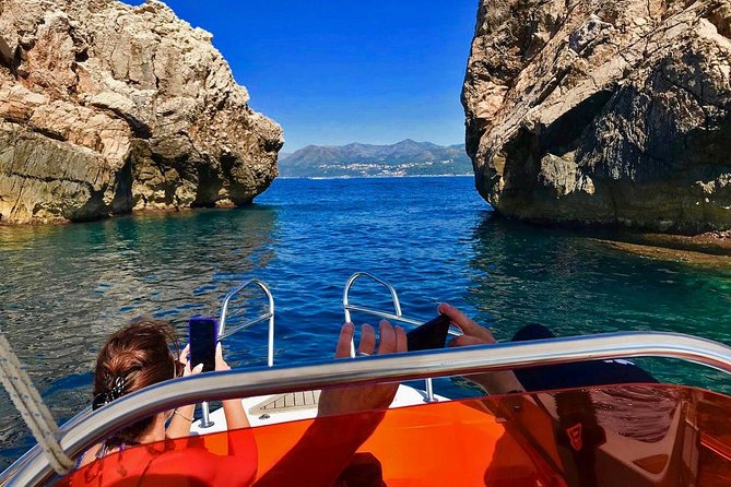Sail, see, stop, photograph (4 hours) - Snorkeling in the Blue Cave