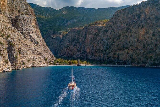 Sail Turkey: 18-39's Gulet Cruise Olympos to Fethiye - Day 4: Relaxing in Buyuk Samanlik and Final Arrival in Fethiye