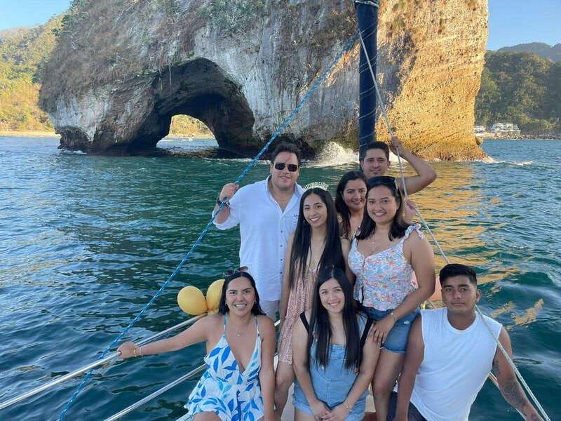 Sailboat: Explore & snorkeling, sunset and romantic sailing. - Exploring Puerto Vallarta’s Iconic Landmark: Los Arcos