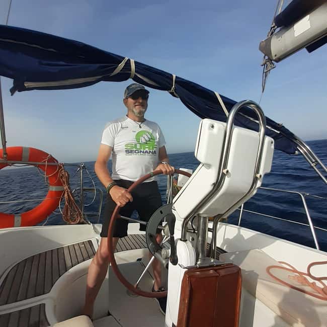 Sailboat lessons for beginners in Tarifa & Gibraltar Bay - An Introduction to the 3-Hour Private Sailing Lesson in Tarifa