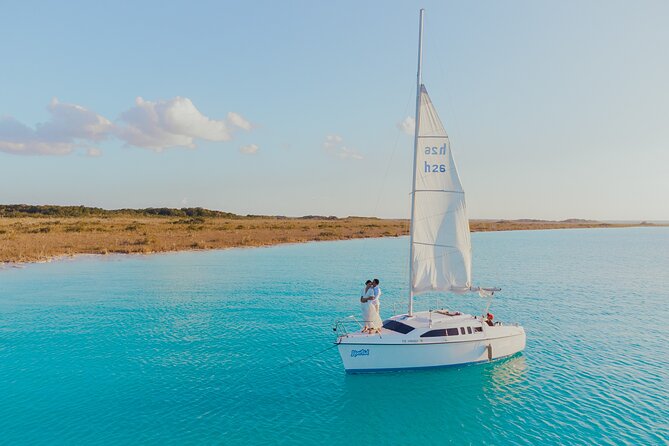 Sailboat tour across the seven colors lagoon in Bacalar - Best suited for who and what to keep in mind