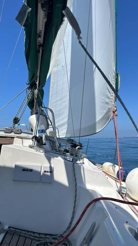 Sailboat tours at San Pedro, California, USA - Key Points