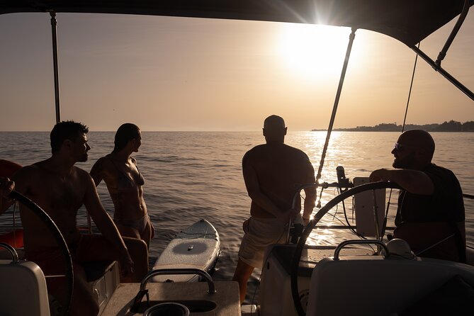 Sailing Adventure: Sailing, Dolphins and Relaxation with Drinks - Dolphin Watching: A Chance to See Marine Wildlife