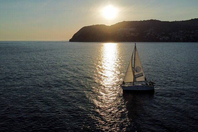 Sailing at sunset along the cliffs of Maro-Compartida - Onboard Amenities and Catering