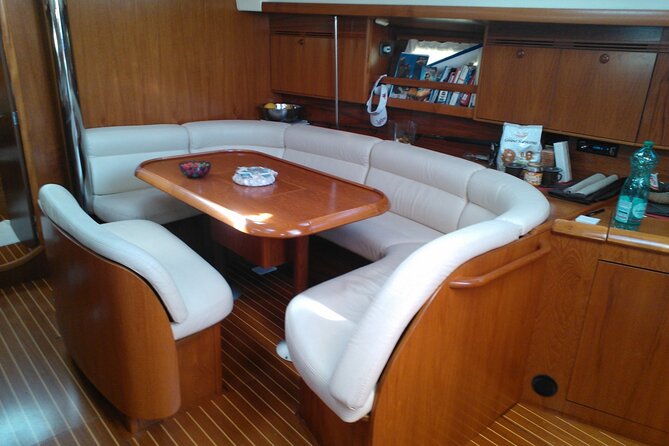 Sailing boat from Santa Teresa di Gallura to the Maddalena Archipelago - Food, Drink, and Onboard Experience