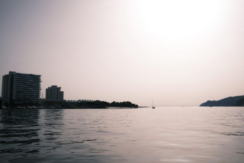 Sailing boat sunset in Setúbal - Food and Drinks: Bring Your Own or Order Snacks