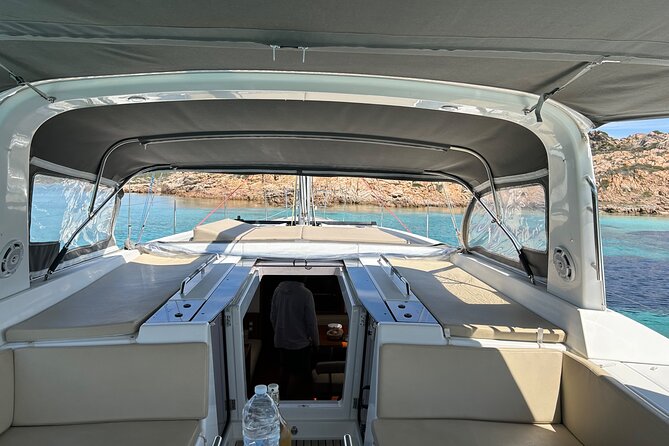 Sailing boat tour in the La Maddalena archipelago - Weather Policy and Flexibility