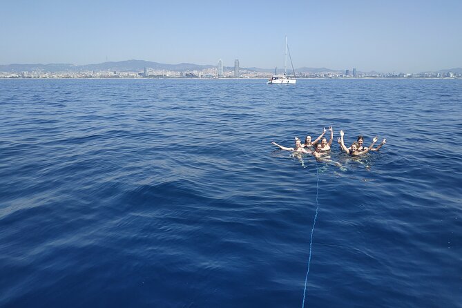 Sailing Experience in Barcelona with local captain - Key Points