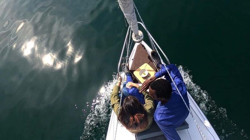 Sailing experience on the Abra de Bilbao, boarding in Getxo - Practical Details: Meeting Point and Language Support