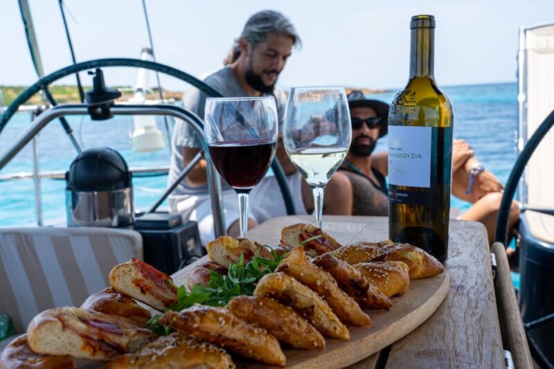 Sailing & gastronomy experience across the Athenian Riviera - Key Points