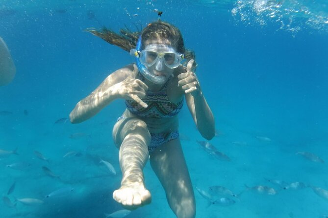 Sailing tour around the Lobos Island Natural Park / 4h - Suitable for Families and Water Enthusiasts