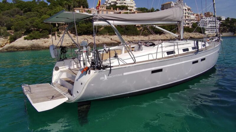 Sailing Tour: Explore Bahia de Palma with Tapas & Drinks - Explore Palma Bay on a 6-Hour Sailing Tour with Tapas and Drinks